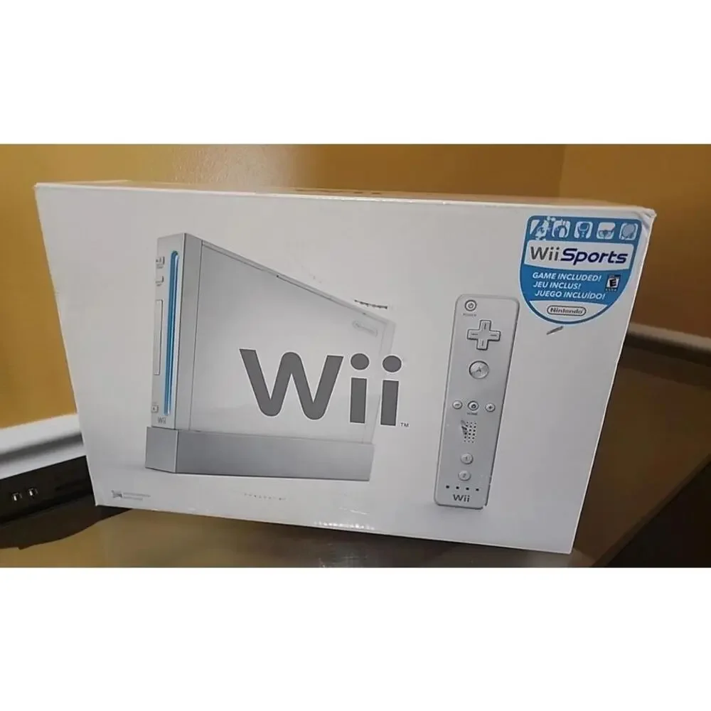 Nintendo Wii Console Complete In Box with Wii Sports Bundle - White